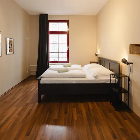 بيت شباب Wombat's *