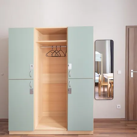 Хостел Wombat's